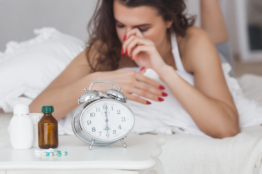 Soluții naturale pentru dezechilibre hormonale: cum te ajută sucul de cătină
